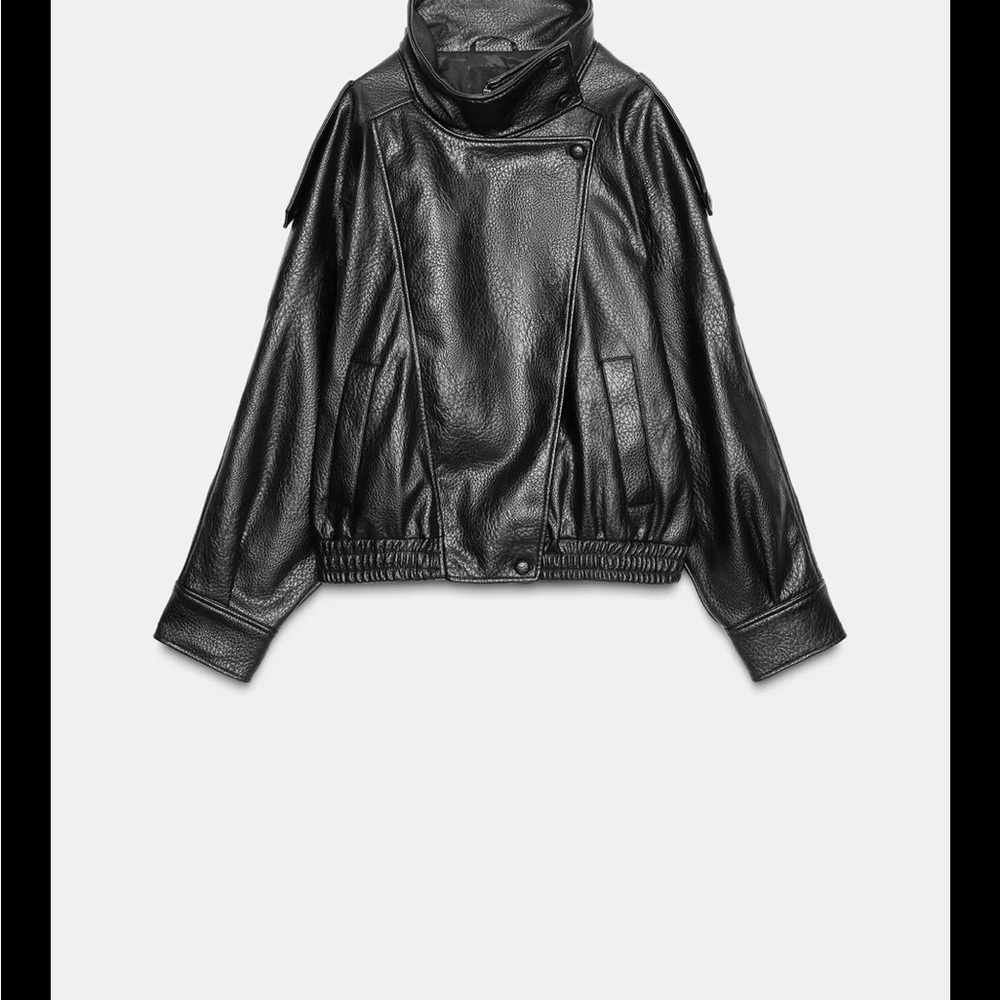 Viral Zara Shiny Black Faux Leather Jacket